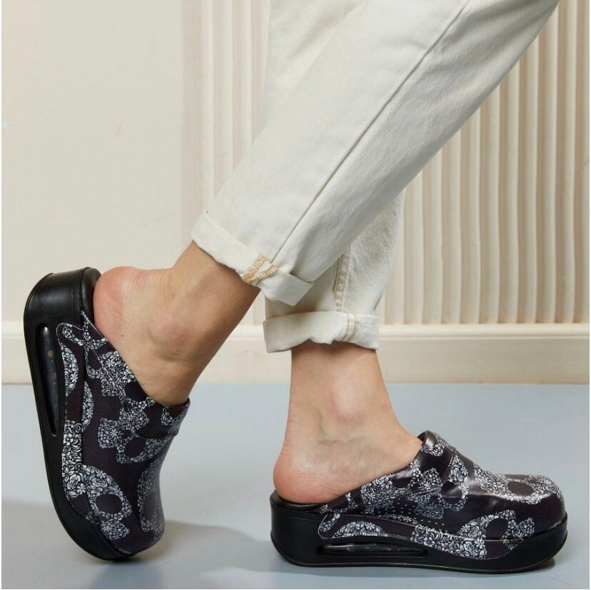 Skull Air Clogx Leather Clogs Slippers